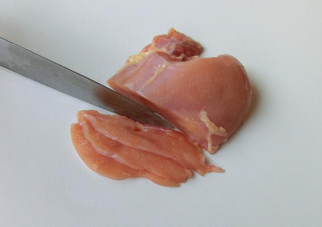 小炒肉怎么炒好吃又嫩，小炒肉怎样炒又嫩又好吃家常