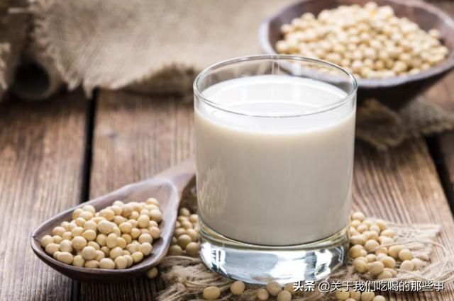 打豆浆豆子泡多久，做豆浆的方法豆子要泡多久（打豆浆之前到底要不要先泡豆子）