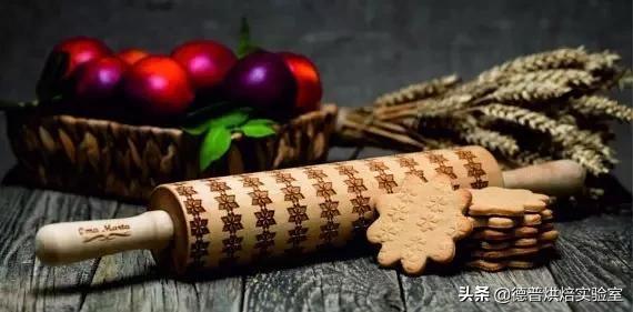 擀面杖如何制作，有时候擀面杖也能做出艺术甜品