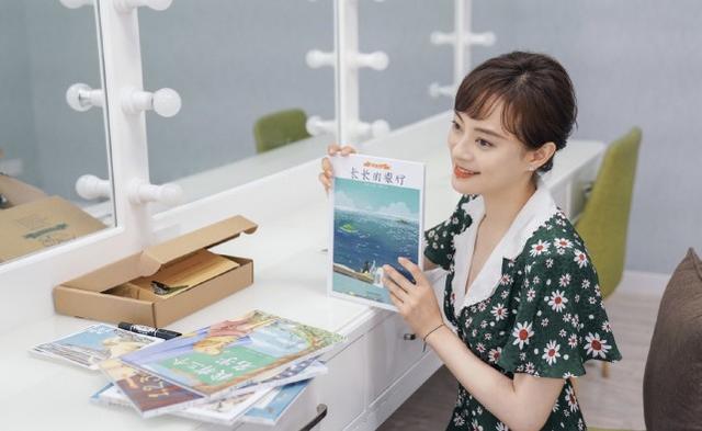 「娘娘」孫儷留長發！罕見曬照長發挽起溫婉淑女，網友：換風格了 娛樂八卦吃瓜 第4张
