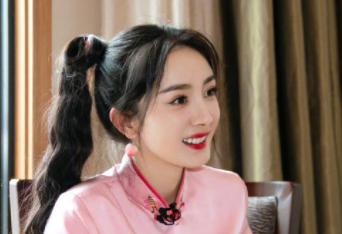 杨幂最新电视剧，杨幂官宣最新剧（名字的顺序都该为角色让位）