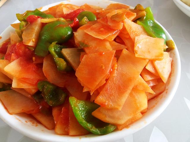 西红柿炒土豆简单做法窍门，西红柿炒土豆