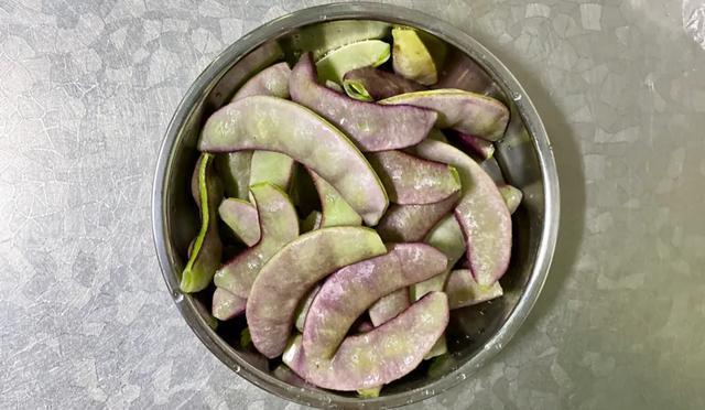 水煮鱼配菜都有哪些，做水煮鱼放什么菜好吃（都是个人简历信息泄露惹的）