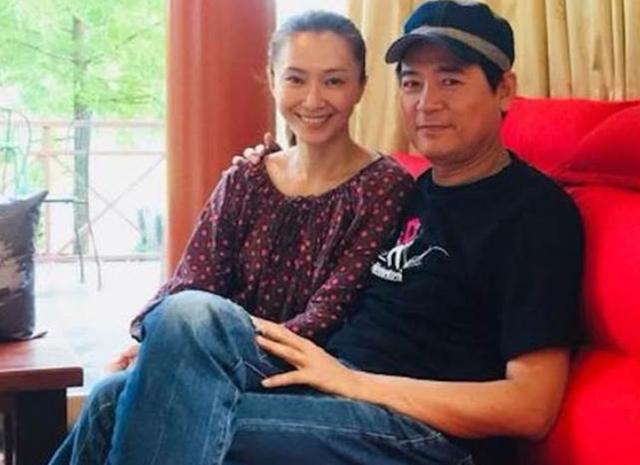 66岁老戏骨萧大陆被曝登记结婚，侯怡君身高（相差23岁被指“父女恋”）