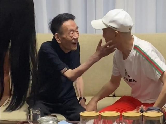 杨议和韩兆为何分道扬镳，条子哥韩兆探望杨议父亲