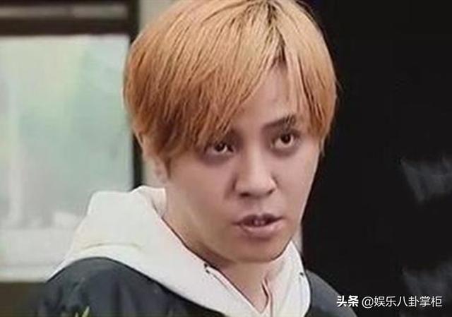 周扬青生活照曝光，年入千万身家20亿