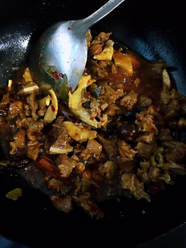 正宗襄阳牛肉面配方，美食做法——襄阳牛肉面