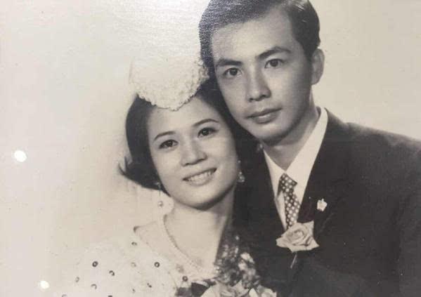 林志玲出席活动被老板抱，表情奇怪被当做“强颜欢笑”