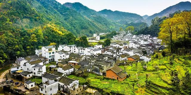 6月份适合旅游的古镇，4月最适合去的24个古镇