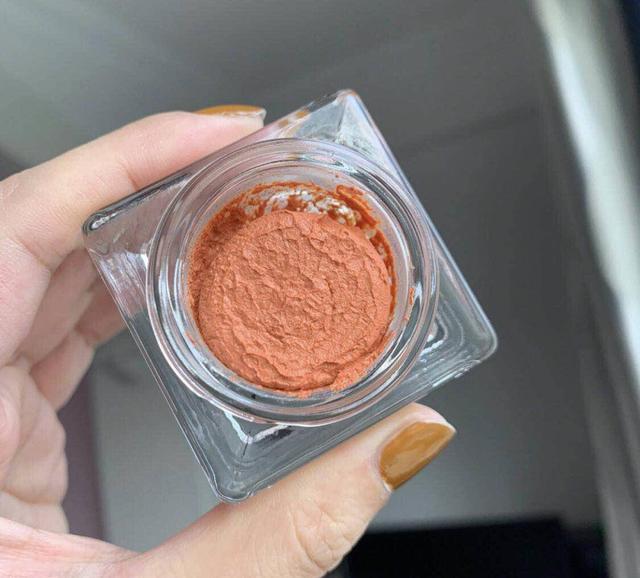 腮红膏哪个好用又持久不掉色，腮红膏它的优点是与肌肤更贴合