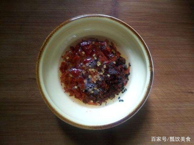火锅蘸料怎么调好吃，调火锅蘸料时怎样做才最好吃