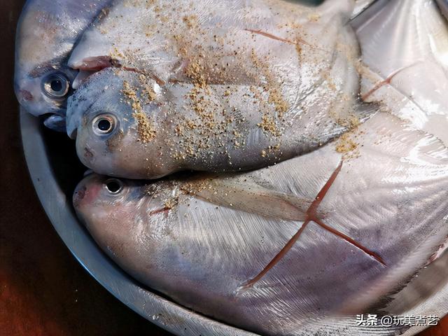 香煎鲳鱼最好的吃法，比干煎白鲳鱼更好吃的烹调