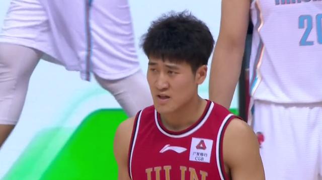 广东徐杰cba总得分，徐杰CBA职业生涯常规赛总得分将超越前辈陈江华