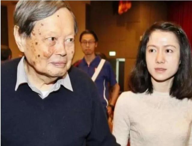 吴奇隆和刘诗诗的年龄有多大，3对有名的老夫少妻