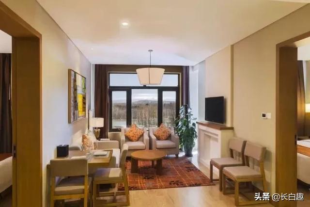 万达长白山滑雪场，长白山滑雪场在哪个地方（长白山万达度假区成国内冰雪赛事集结地）