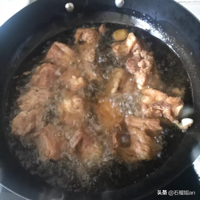  椒盐排骨怎么做，怎么做椒盐排骨好吃又简单