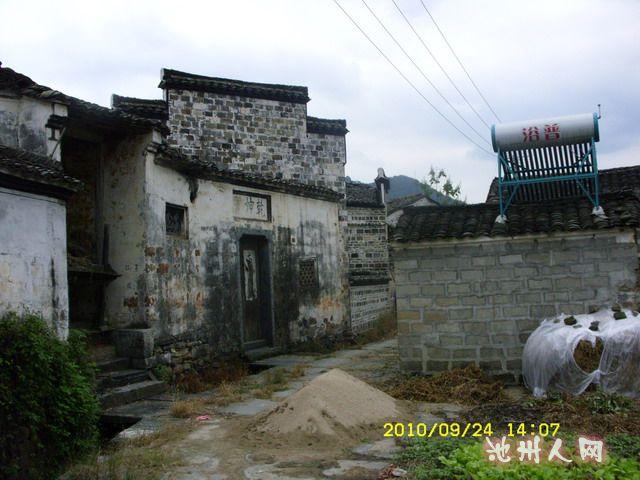 安徽池州十大最美古村镇周围都是居住在九华山的美女