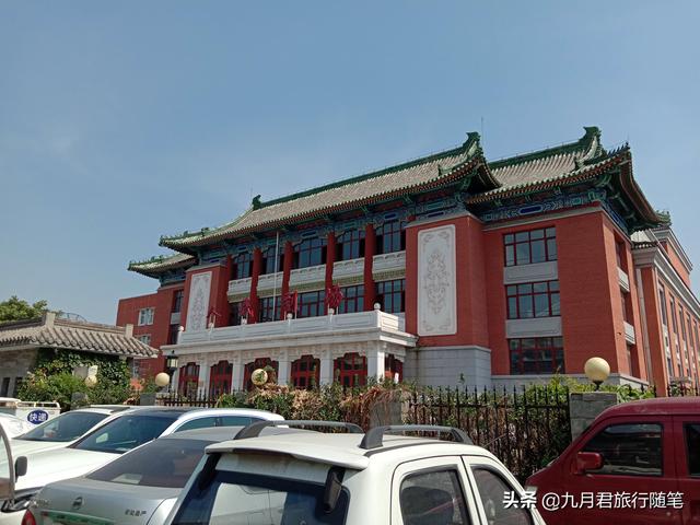 北京小吃一条街，北京有名的便宜小吃街推荐（在北京竟然能一条街吃遍全世界）