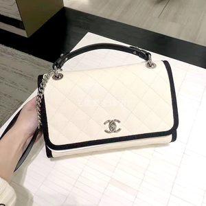 适合年轻女性的轻奢包包品牌，给你推荐十款欧美女士品牌包包