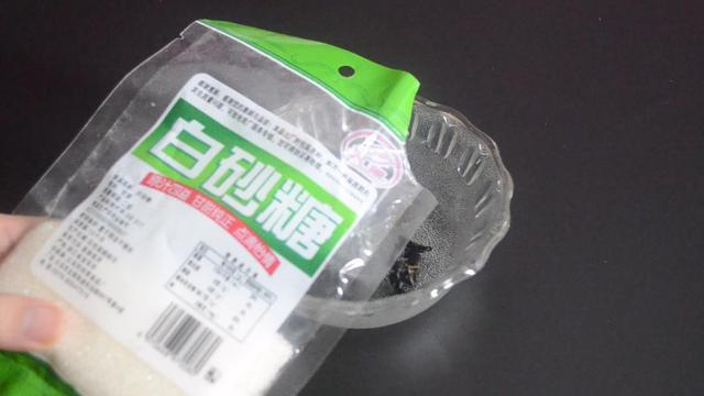 木耳的正确泡法，正确泡发木耳的方法（木耳切记不要用清水泡）