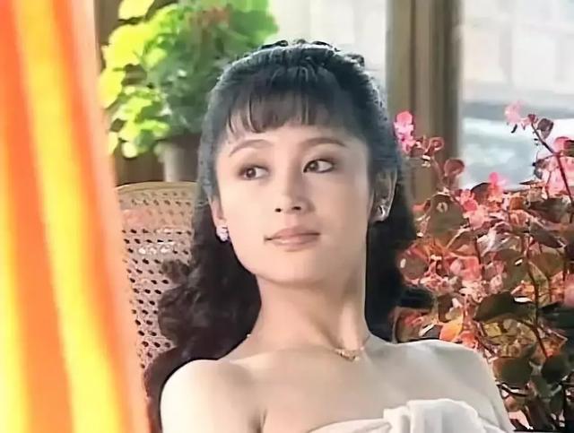 琼瑶的婚姻史，“爱情教母”琼瑶到了暮年