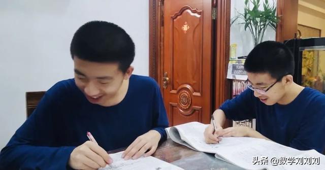 大庆实验中学新高一团队，大庆实验中学又一对双胞胎学子心声