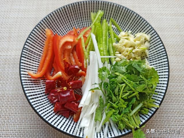 適合下酒的5道「冷盤」菜，酥嫩爽口，營養不膩，學會做給家人吃 熱愛美食 第25张