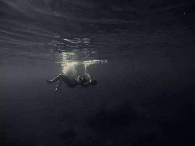 脆弱的塑料友情，塑料友情，别太当真