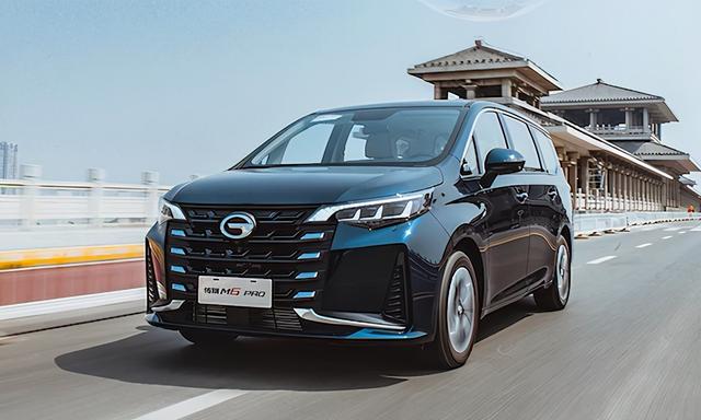 传祺M6 PRO标配1.5T+7座布局，是五一出行的最优选