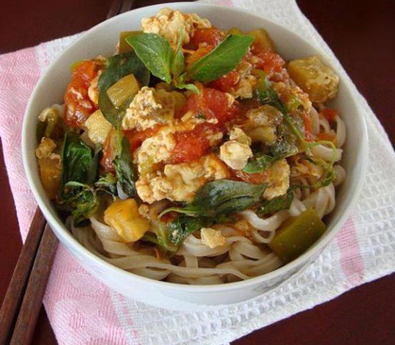 西红柿鸡蛋捞面，鸡蛋豆角番茄捞面家常做法（学会这道美味的番茄鸡蛋捞面）