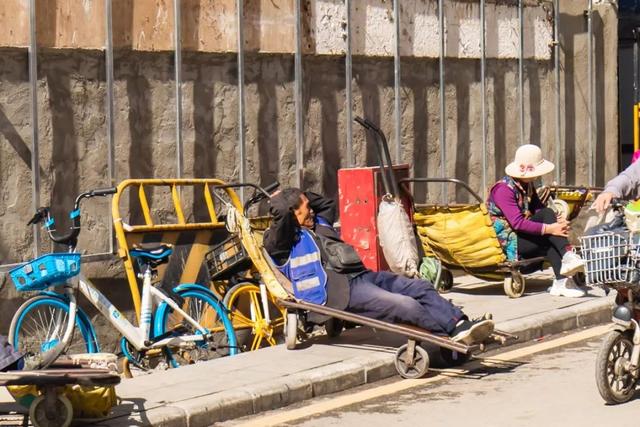 广州沙河服装拿货网，一个年轻人梦想起航的地方...