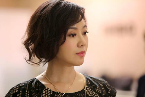 影视演员闫妮个人简历，余男：我们的四十岁不是豆腐渣