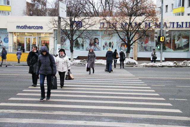 世界上最小陨石坑直径，俄一陨石坑钻石储量全球够用3000年