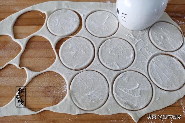 蒸饼的家常做法，最简单的蒸饼做法（用手撕着吃的蒸饼）