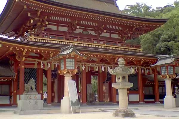 日本福冈旅游必买清单，明太子仙贝、小鸡馒头、甘王草莓夹心饼一网打尽