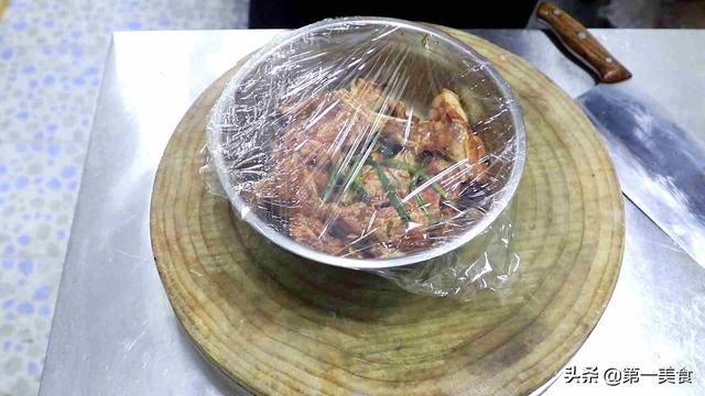 何大厨教你做清蒸排骨，地道的酱蒸排骨