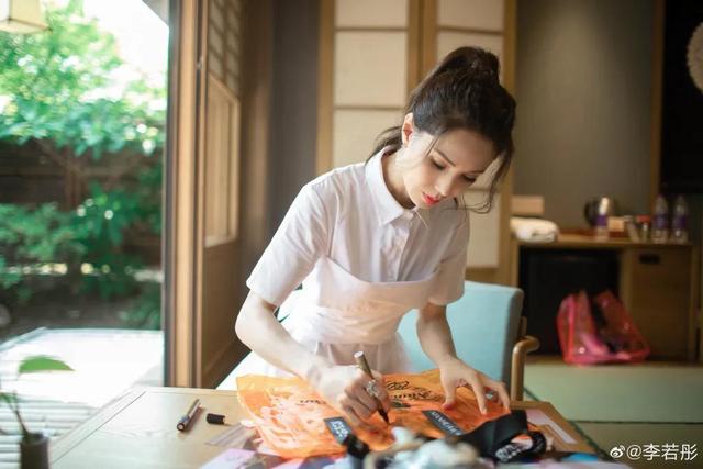 金莎谈年轻时结婚，看了金莎的恋爱细节