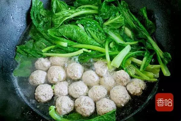 牛肉丸子汤的家常做法，做牛肉丸子汤的方法