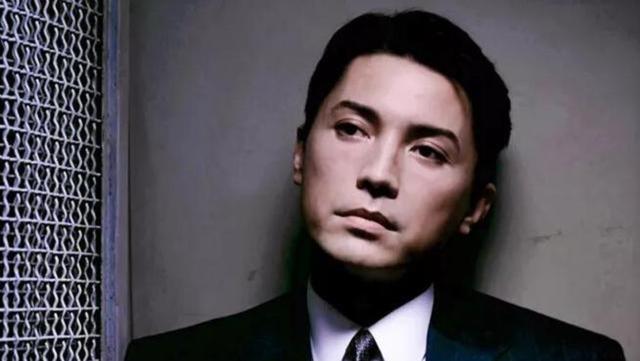 愛過陳沖，讓林青霞迷戀的尊龍，為何68歲卻只有狗和2棵樹相伴 娛樂八卦吃瓜 第12张