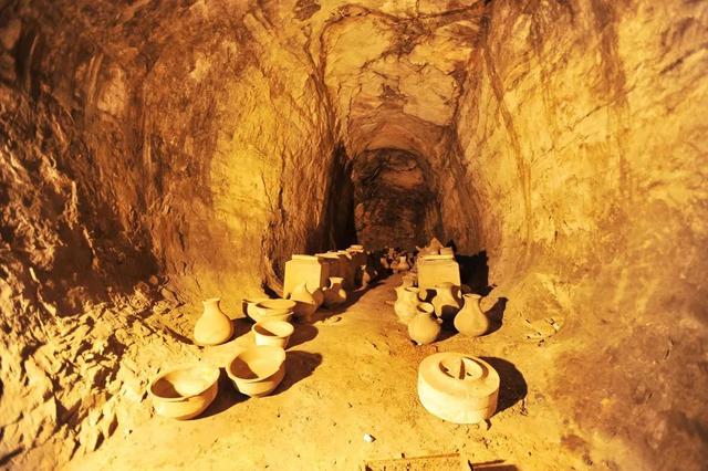 魏蜀吴三国历史，只有魏和吴被称为曹魏、孙吴