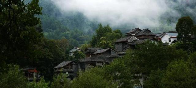 矮寨大桥是世界第一，矮寨特大悬索桥