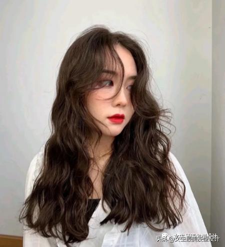 优雅女性发型图，不要选大背头、大妈卷