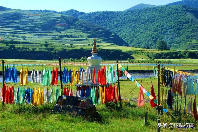 新都桥草原风景，新都桥—塔公草原—雅砻江河谷——迷人的夏季风光