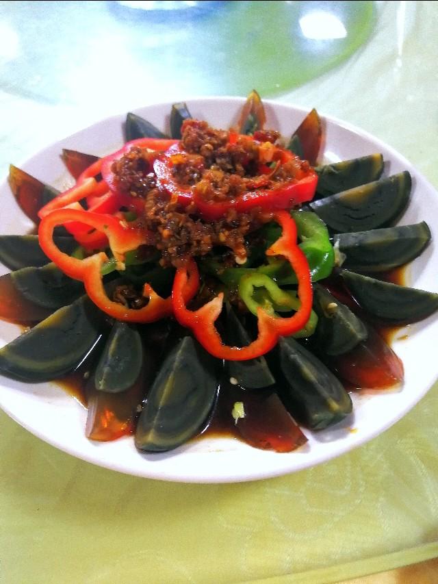 带有一些地方性的特色菜，二十二道特色菜