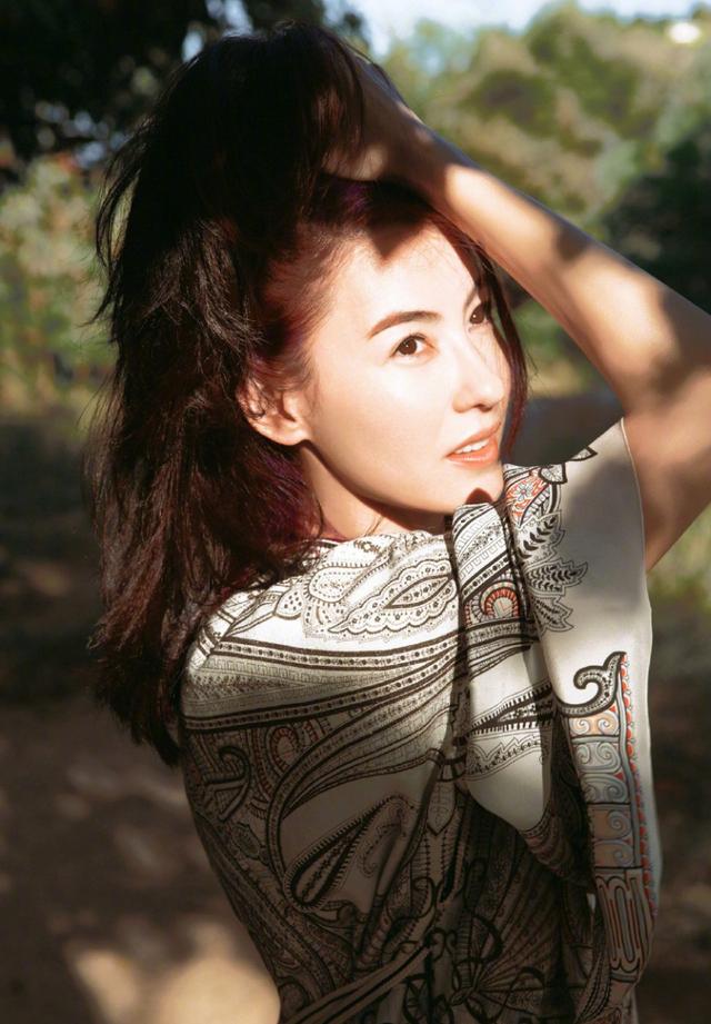 张柏芝大方晒照，张柏芝自己晒出美照后