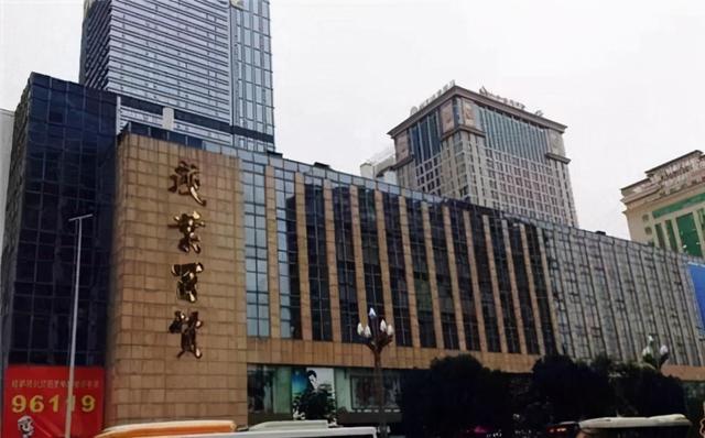成都今年新开十大商场，年底的折扣福利都在这家新商场