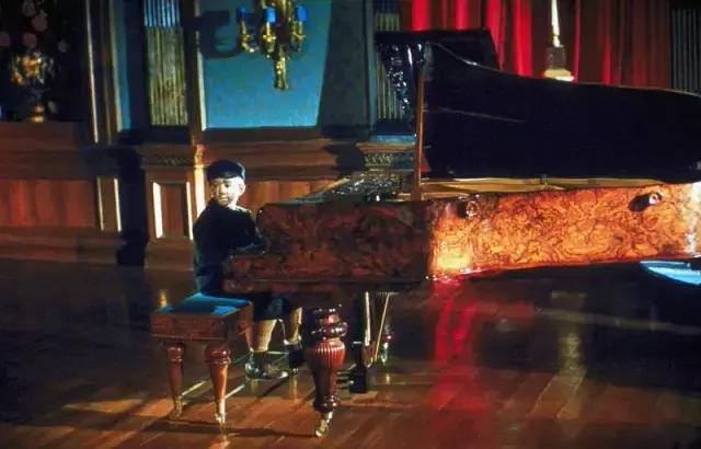 海上钢琴师经典，海上钢琴师为什么被称为世界经典