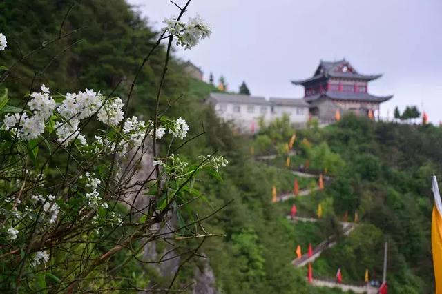 七十年代的甘肃西和县，纪录片长河铁古讲述陇南西和一个村庄鲜为人知的故事