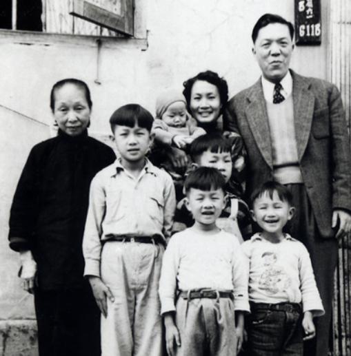 香港歌神许冠杰隐退，初代歌神许冠杰罕曝光