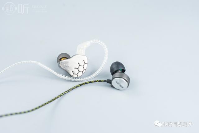 云雀耳机推荐入耳式，靠谱圈铁KBEAR魁宝